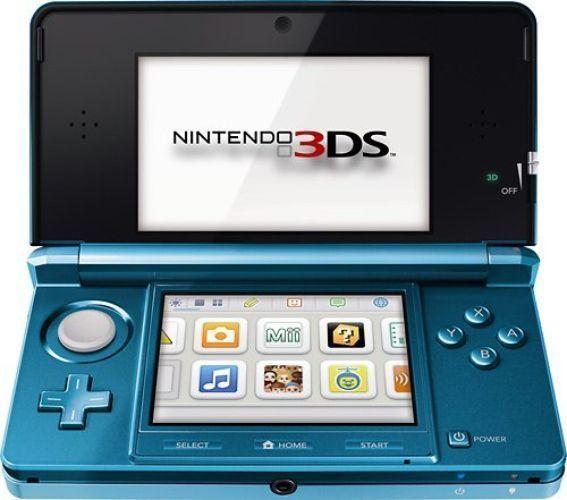 Nintendo 3DS Handheld Gaming Console 2GB in Aqua Blue in Excellent condition